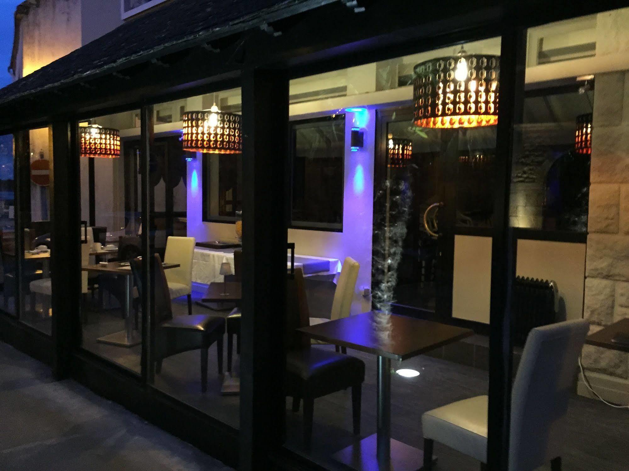 Hotel Restaurant La Voile - Le Dock'Er Locmariaquer Bagian luar foto